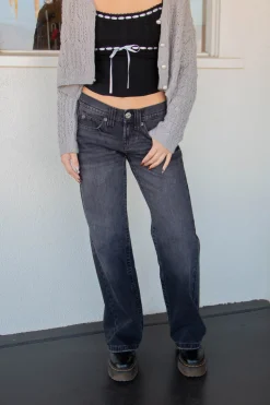 Kayla Low Boyfriend Jeans by BDG