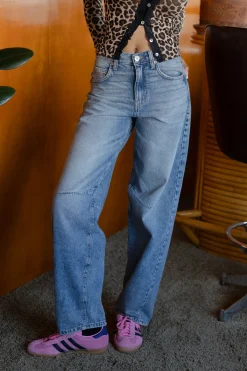 Logan Boyfriend Cinch Back Jeans by BDG